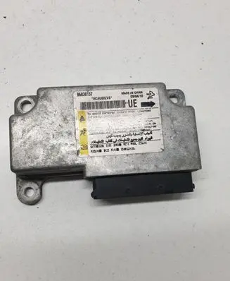 Chevrolet Captiva Airbag control unit/module 96838157