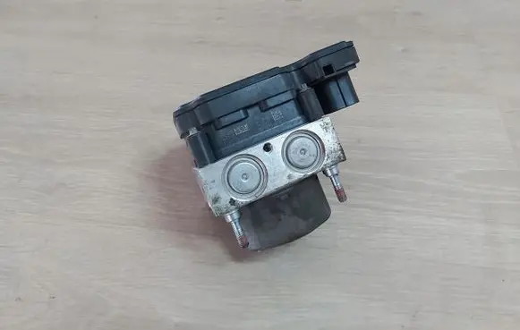 Toyota Auris E180 ABS control unit/module 44540-02500