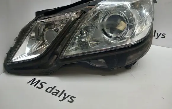 Mercedes-Benz E W212 Headlight/headlamp A2128205761 2128205761