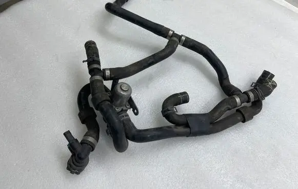 Volkswagen ID.4 Electric car engine cooling hoses/pipes 1EA121054D