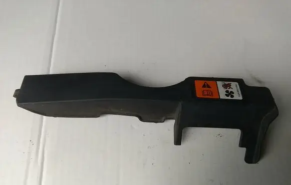 Engine bonnet/hood lock trim molding