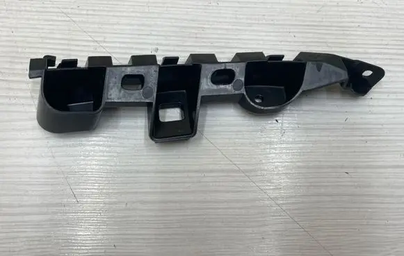 Volkswagen PASSAT B7 Front bumper mounting bracket 3AA807183