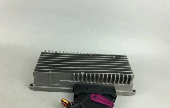Audi A4 S4 B8 8K Sound amplifier 8R0035223F