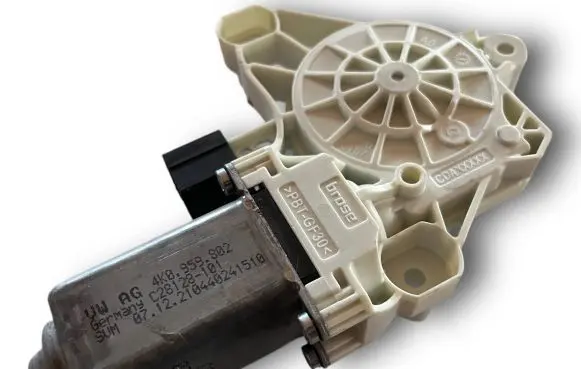 Audi A6 S6 C4 4A Central body control module 4K0959802