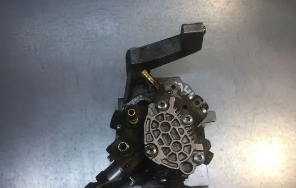 Mazda 2 Fuel injection high pressure pump 0445010102 0326334