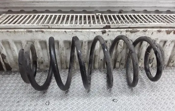 Toyota Yaris Rear coil spring