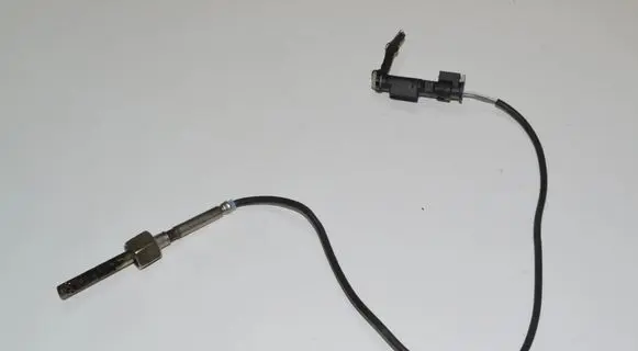 Mercedes-Benz E W212 Oil temperature sensor A0009053905