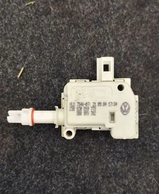 Audi TT Mk1 Fuel tank cap lock 3B0959782 1C0810773
