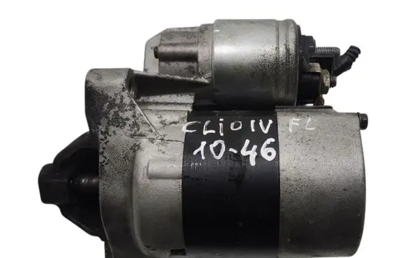 Renault Clio IV Starter motor 8200369521G