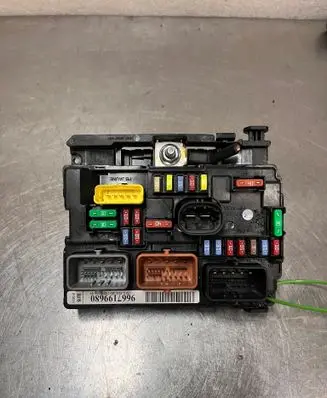 Peugeot 308 Fuse box set 9667199680R08