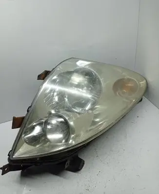 Toyota Corolla Verso AR10 Headlight/headlamp