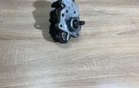 Renault Trafic II (X83) Fuel injection high pressure pump 8200170377