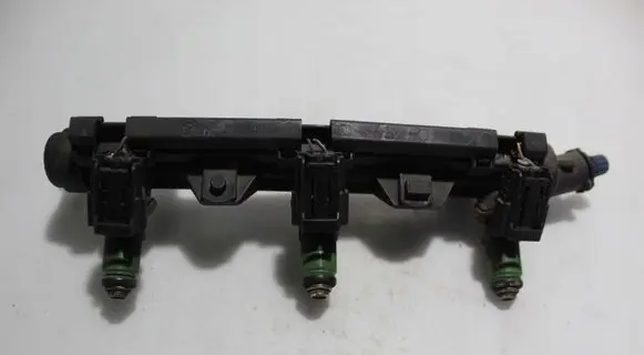 Volkswagen Polo Fuel main line pipe
