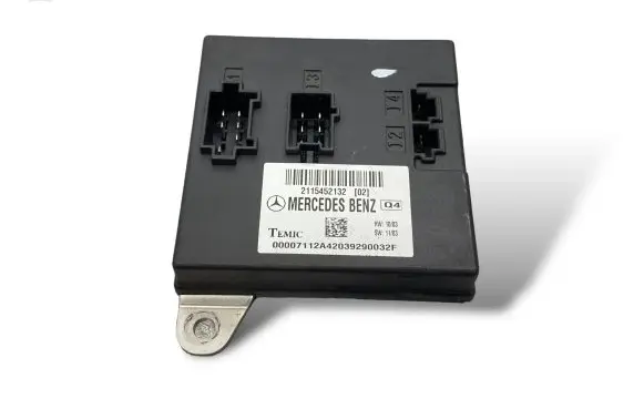 Mercedes-Benz E W211 Comfort/convenience module 2115452132