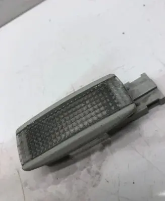 Volkswagen PASSAT B5.5 Other interior light 3B0947113