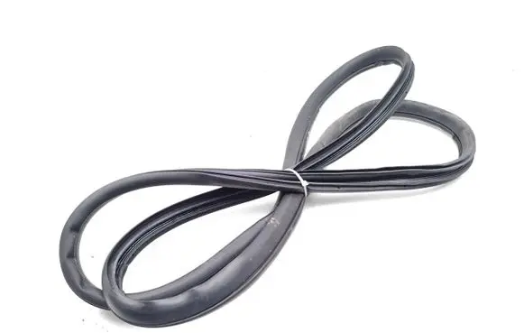 Honda Civic IX Rear door rubber seal (on body) 