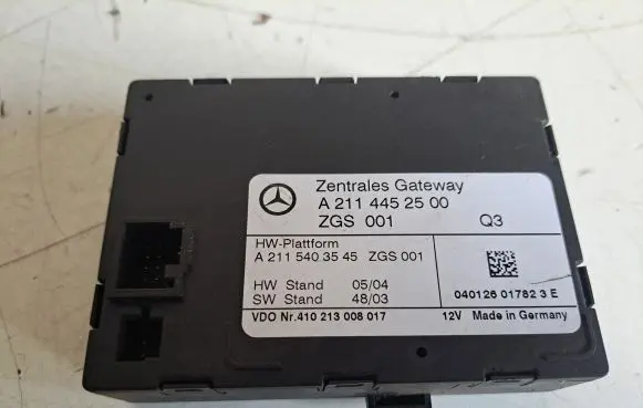 Mercedes-Benz E W211 Gateway control module A2114452500 A2115403545