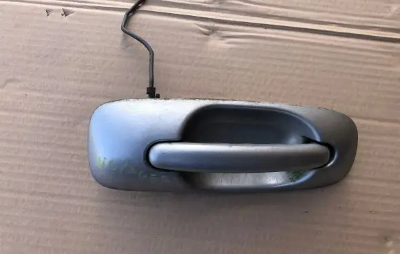 Chrysler Grand Voyager IV Front door exterior handle