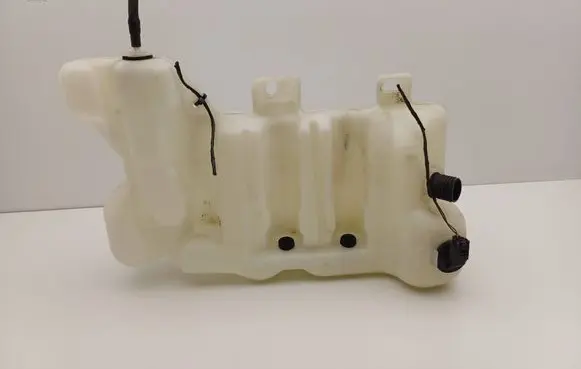 BMW 5 E39 Windshield washer fluid reservoir/tank 8364941A