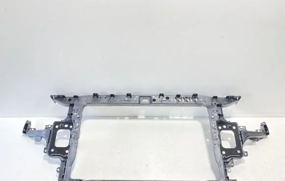 Hyundai i30 Radiator support slam panel 64101G4000