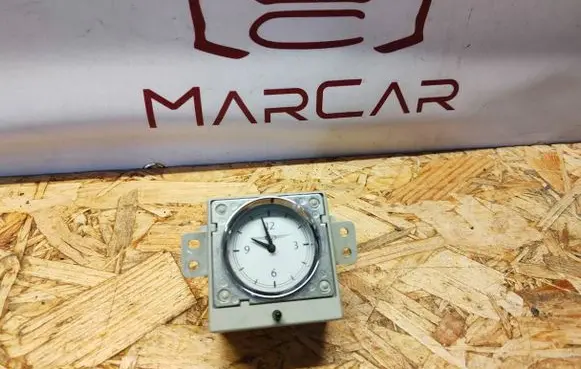 Chrysler 300 - 300C Clock 0586003091