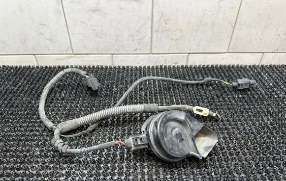 Audi A1 Horn signal 8K0951221