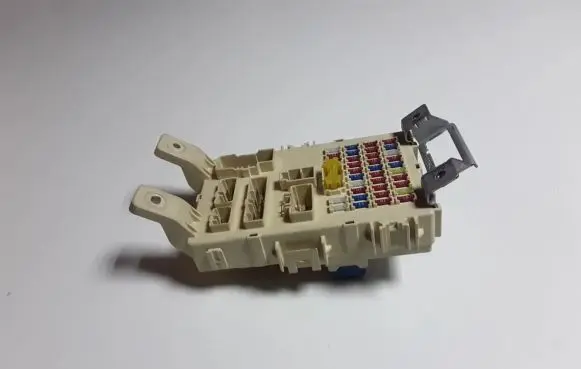 Hyundai i20 (PB PBT) Fuse module 919501J031