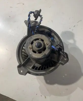 Chrysler Voyager Heater fan/blower AY166100 70113