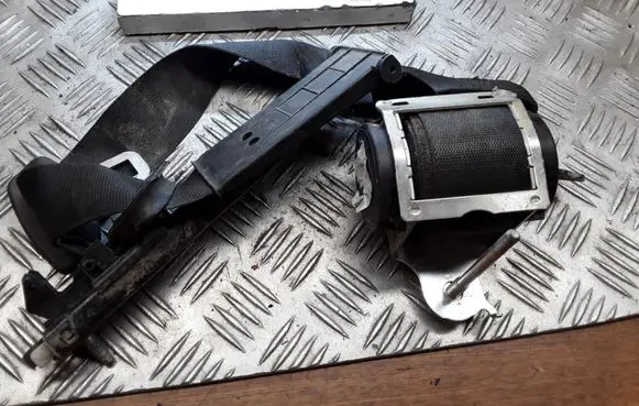 Opel Zafira B Front seatbelt 601851900 20KS13PLS