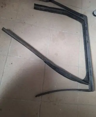 Volvo XC60 Rubber seal rear door window/glass 31298418