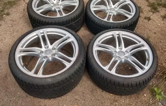 Audi R8 42 R19 alloy rim 