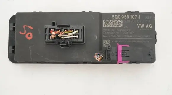 Volkswagen PASSAT B8 Tailgate/trunk control unit/module 5Q0959107J 3G5971502A