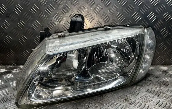 Nissan Almera Tino Headlight/headlamp X6417