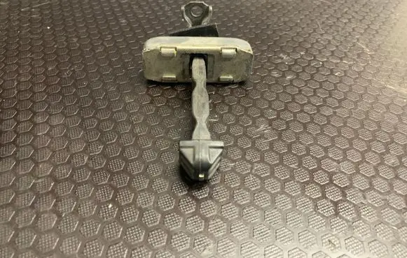 Lexus RX 330 - 350 - 400H Front door check strap stopper 