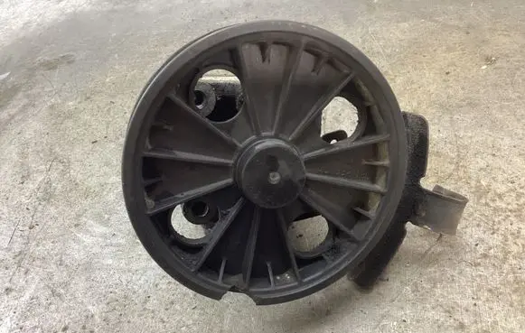 Volvo XC90 Power steering pump 8683966 7617955117
