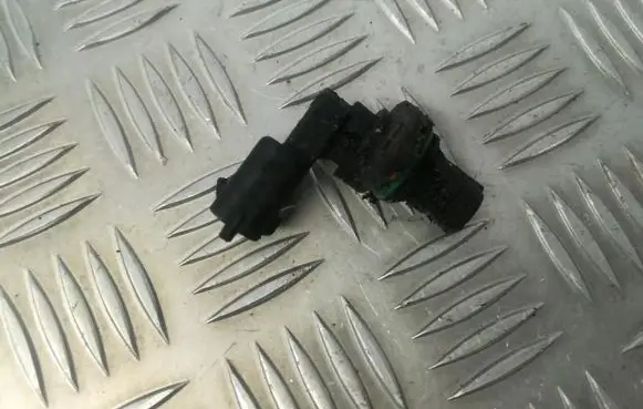 Opel Astra H Camshaft position sensor 55352609