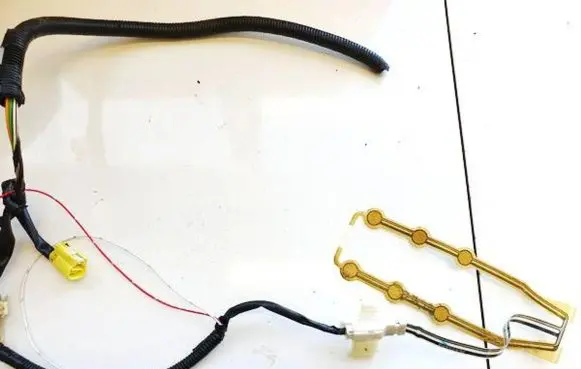 Toyota Avensis Verso Seat heating element 0411311