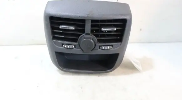Rear air vent grill