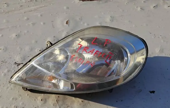 Renault Trafic II (X83) Headlight/headlamp 