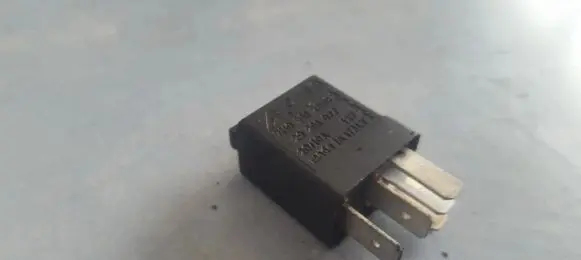 Audi A4 S4 B5 8D Other relay 7M0951253C 29201077