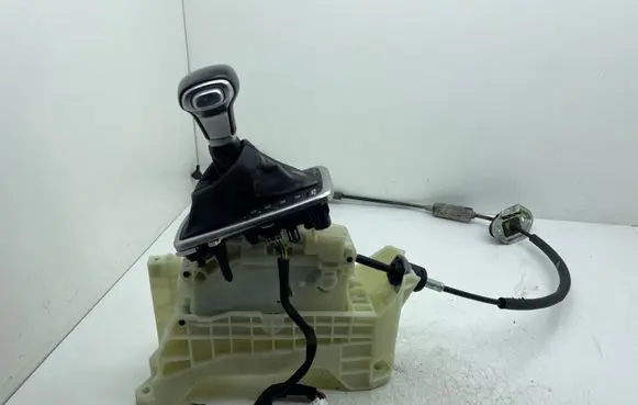 KIA Sportage Gear shifter/selector 46700F1850