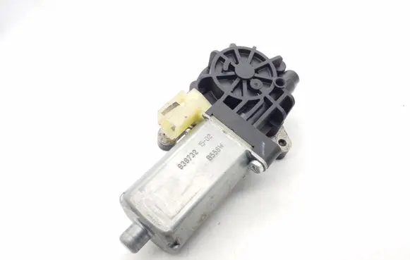 Ford Fusion II Seat adjustment motor 0390203044 939732