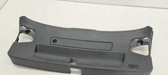 Tailgate trim