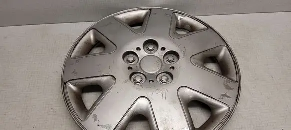 Volkswagen Transporter - Caravelle T5 R16 wheel hub/cap/trim 