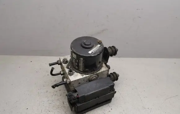 Volkswagen Touran I ABS Pump 1K0907379K 1K0614517H