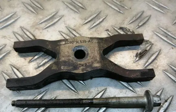 Ford Transit Fuel Injector clamp holder 6C1Q9L535AC