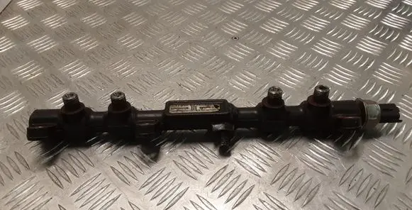 Ford Mondeo Mk III Fuel main line pipe 2S7Q90280AE 9307Z511A 55P0302