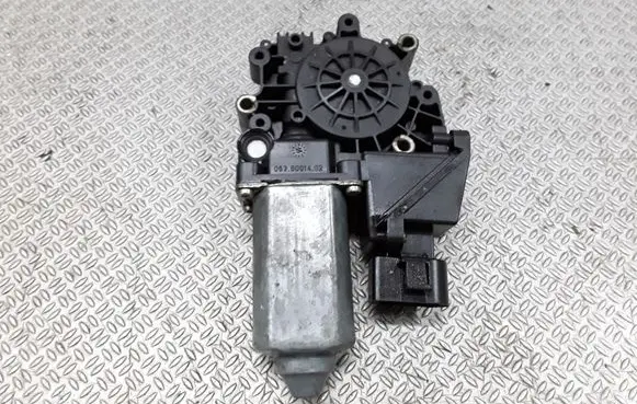 Audi A4 S4 B5 8D Rear door window regulator motor 0536001402