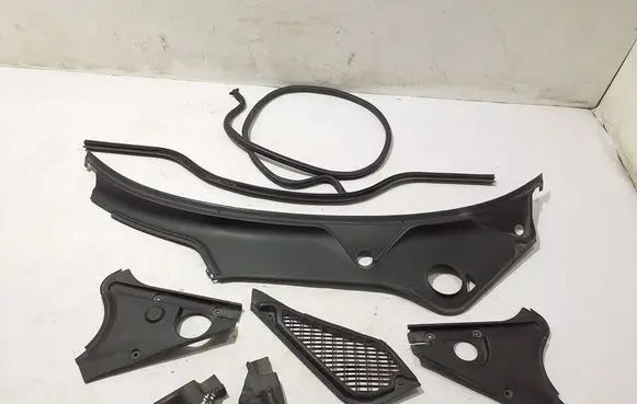 Porsche Panamera (970) Wiper trim 97055556302