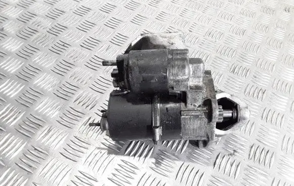 Volkswagen PASSAT B5 Starter motor